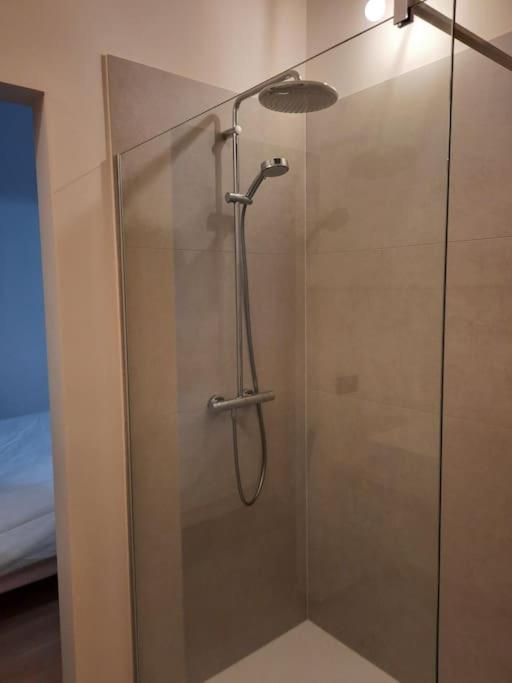 Komo Hill Stays - Guestroom Komo Cosy Kruisem Экстерьер фото