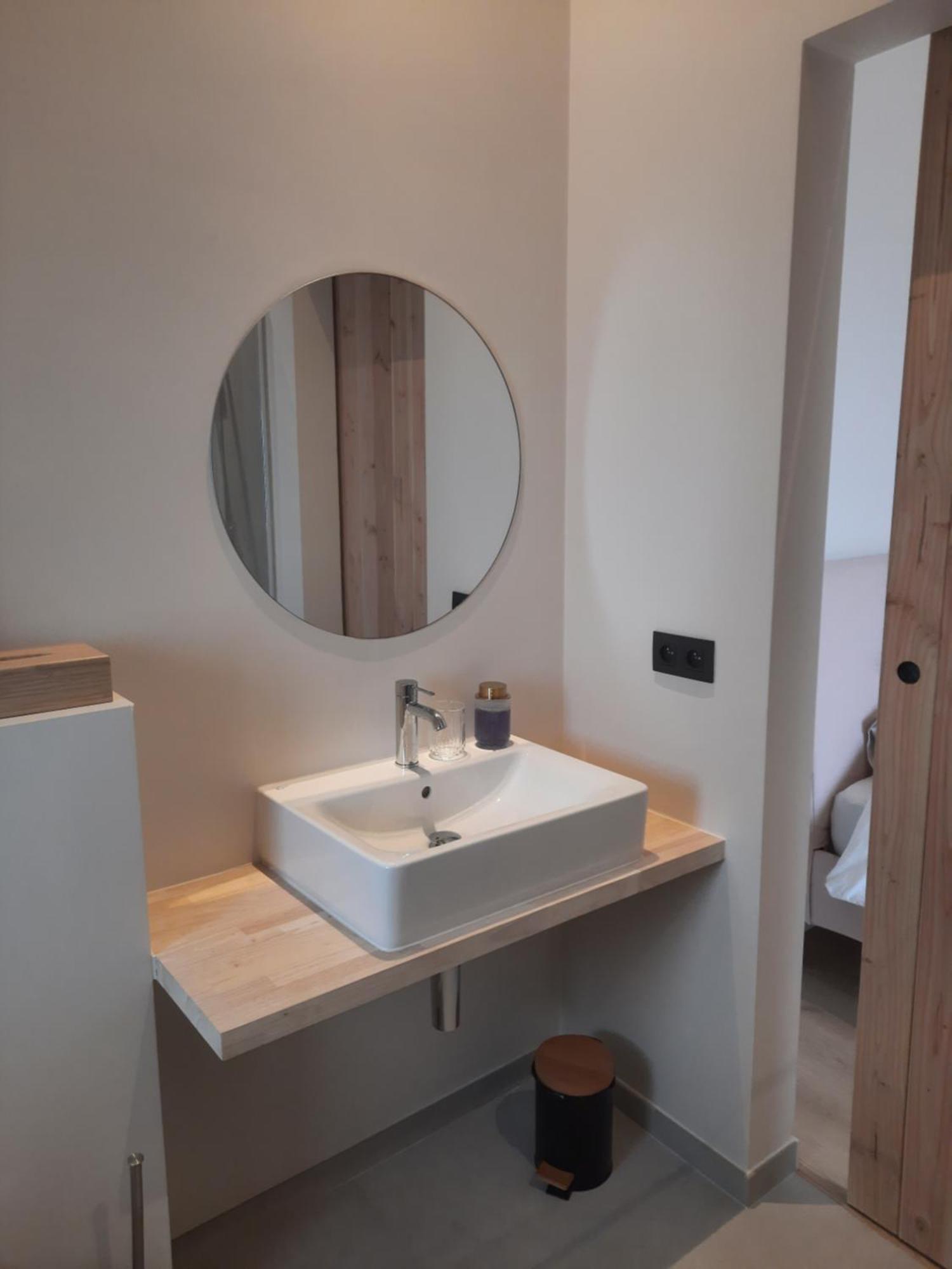 Komo Hill Stays - Guestroom Komo Cosy Kruisem Экстерьер фото